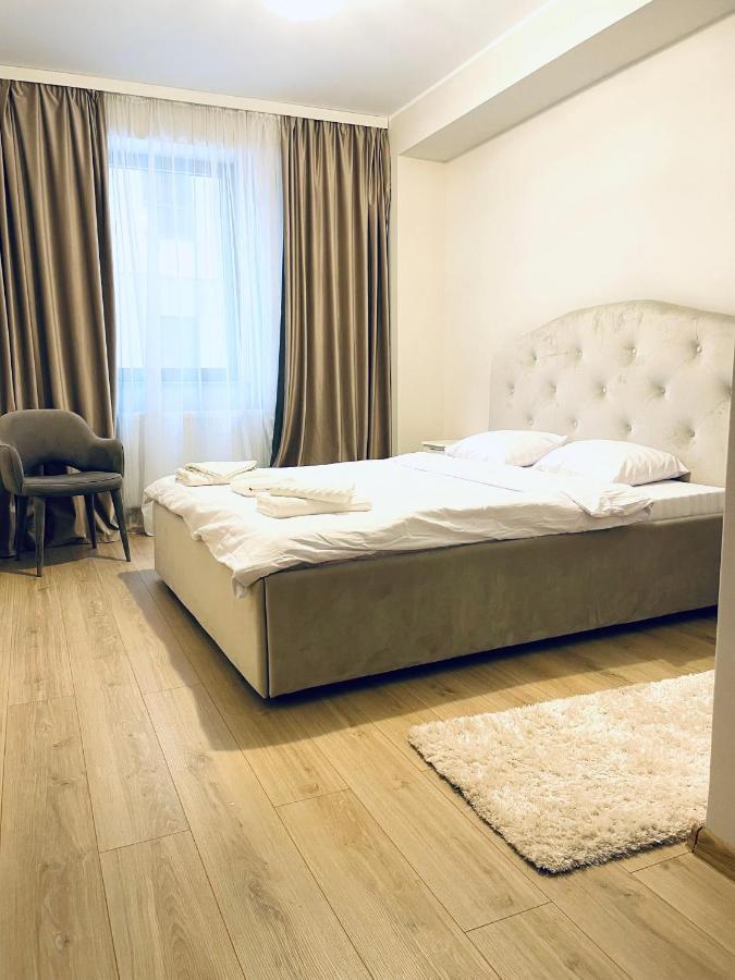 Londof Luxury Apartments - With A Panoramic View Over The City Brasov Ngoại thất bức ảnh