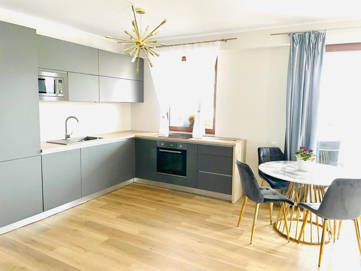 Londof Luxury Apartments - With A Panoramic View Over The City Brasov Ngoại thất bức ảnh